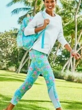 NWT Disney Parks Collection X Lilly Pulitzer XL Weekender Leggings Blue Ibiza